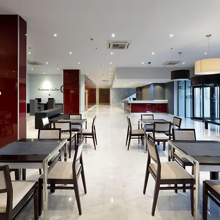 欧洲之星萨拉戈萨酒店 酒店 4*