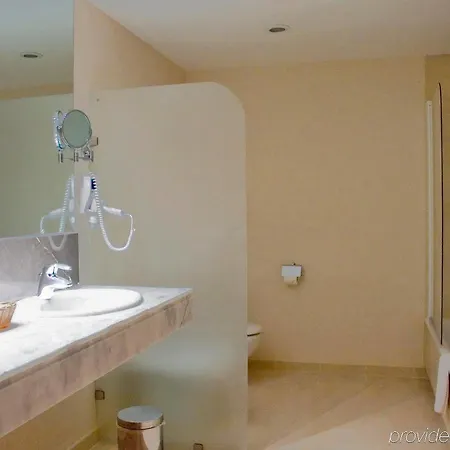 Szálloda Eurostars Zaragoza